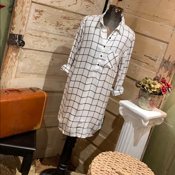 Black/White dress or tunic - Picture 1 of 3